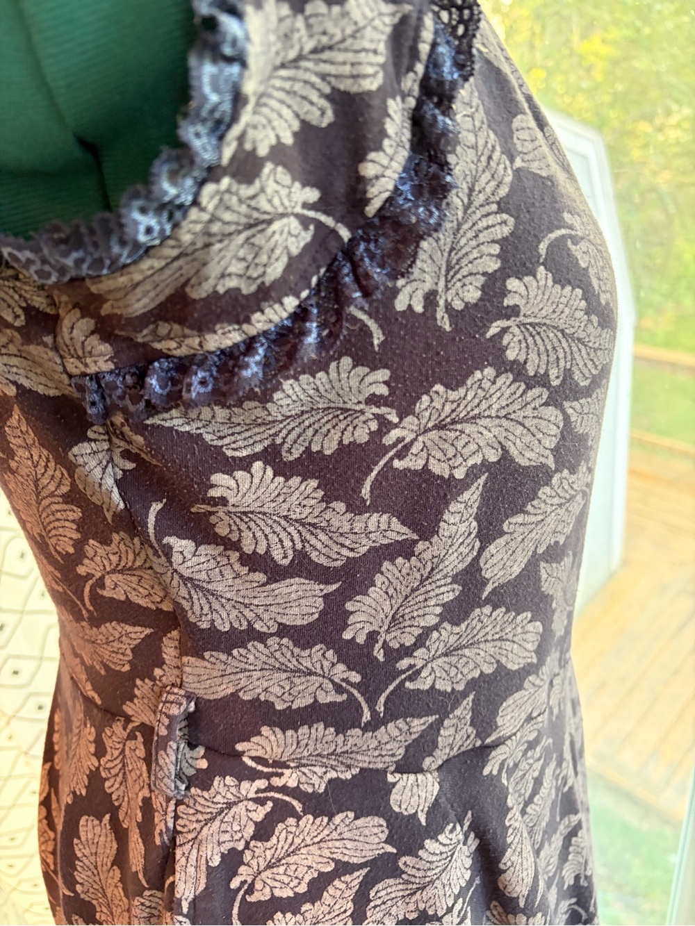 Gorgeous deep purple Effie’s Heart dress 1xl Ready style with leaf pattern - Picture 2 of 5